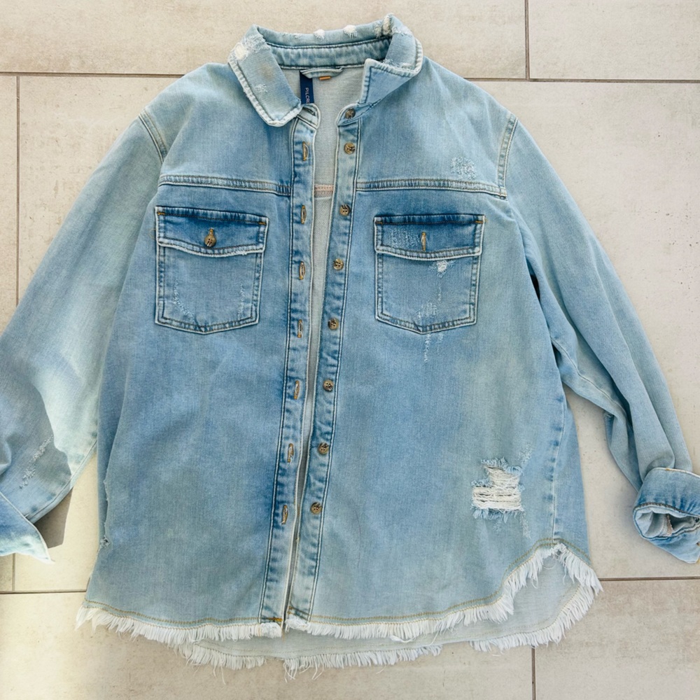 PILCRO Jean shirt/jacket. Purchased at Anthropologie. Never worn. Size M